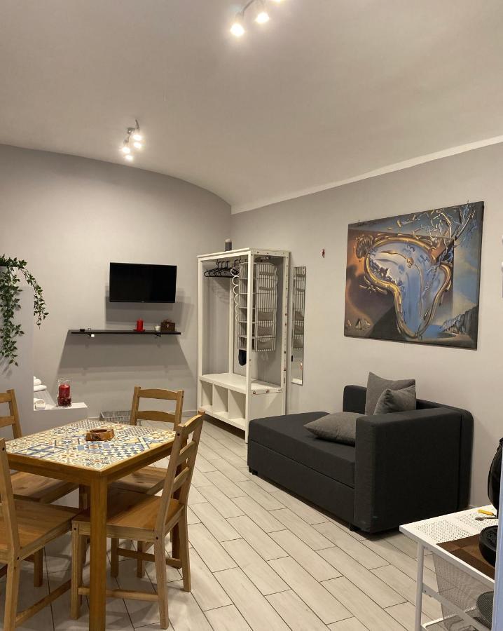 Ropelli Santa Chiara Apartment Naples Luaran gambar